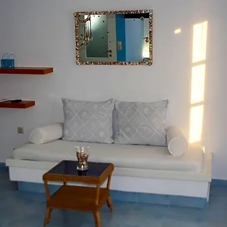 Innaxos Studios, Grotta Area, Naxos Town 3*